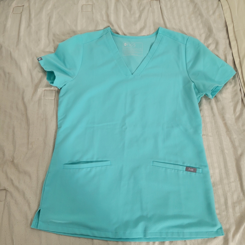 Figs Women's Aqua Scrub Top